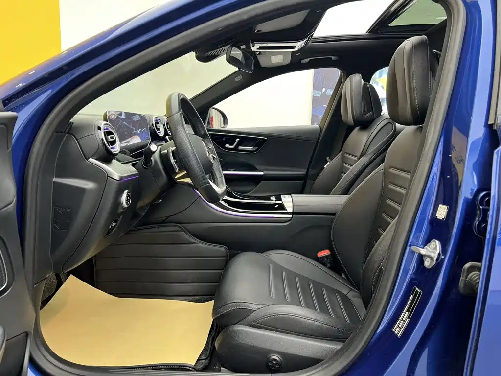 Фото 17 - Mercedes-Benz C-Class