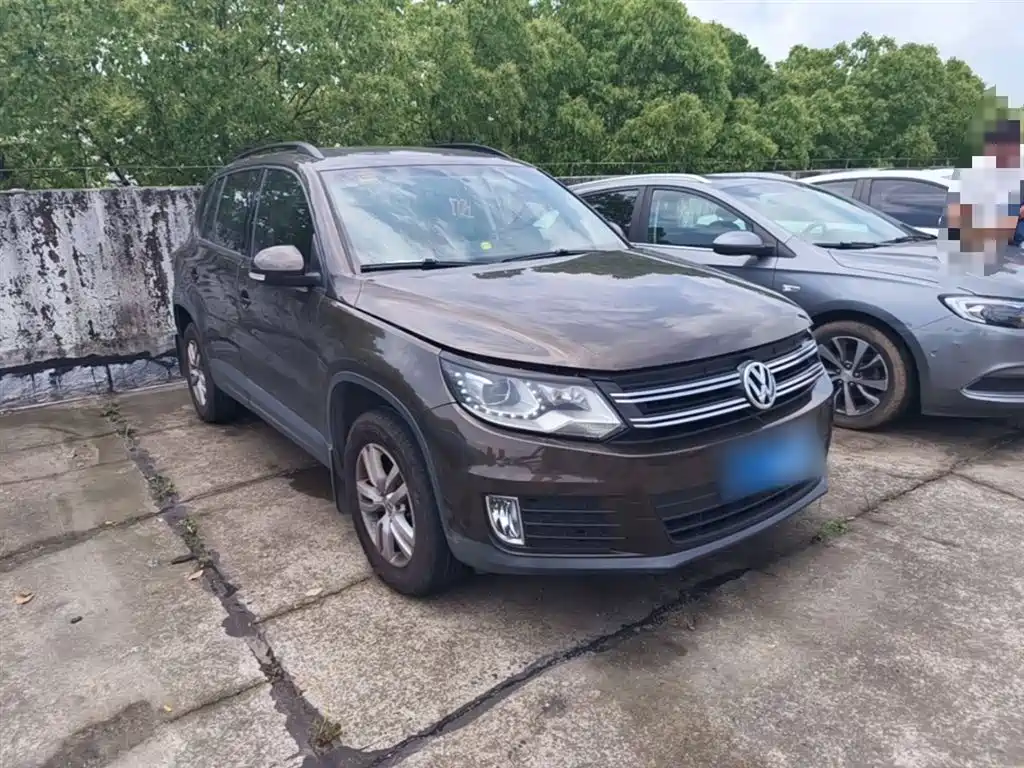 Volkswagen Tiguan 2015 1.8TSI Automatic 2WD Trendline фото 4