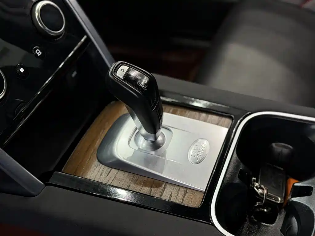 Land Rover Discovery Sport 2022 Model 249PS R-Dynamic S Performance Edition 5-Seater фото 23