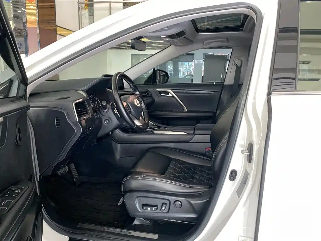 Lexus RX 2020 Facelift 300 2WD Elite Edition фото 11
