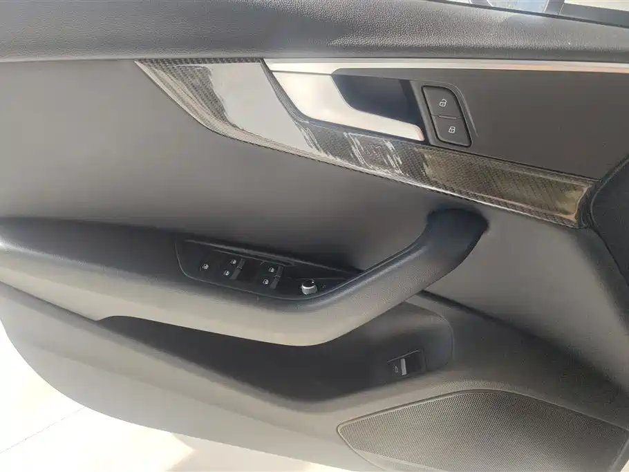 Audi A4L 2020 40 TFSI Fashion Elegance фото 7