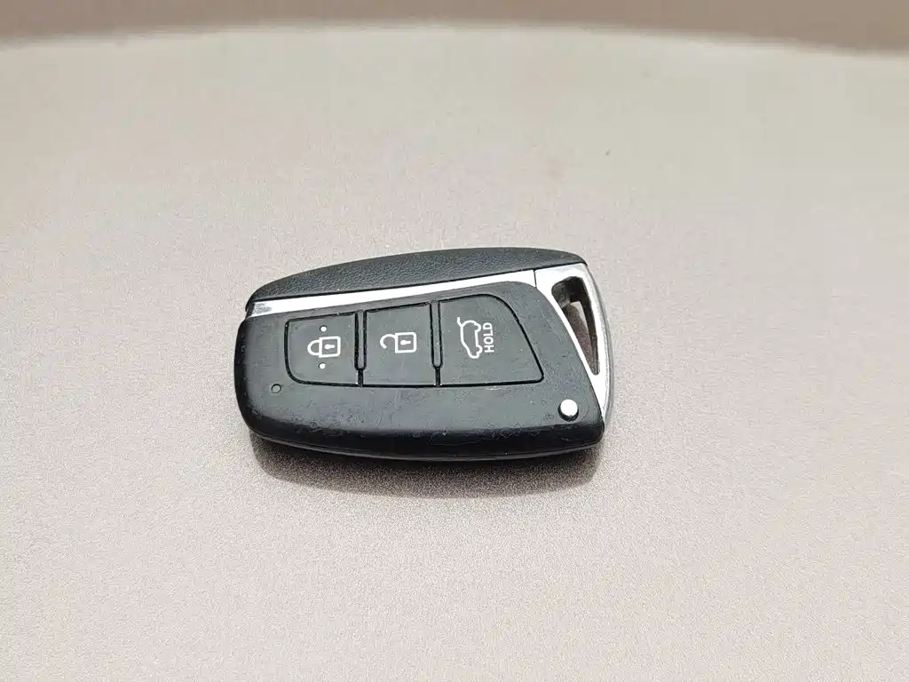 Hyundai Santa Fe 2014 2013 Model 2.4L Automatic 2WD Smart