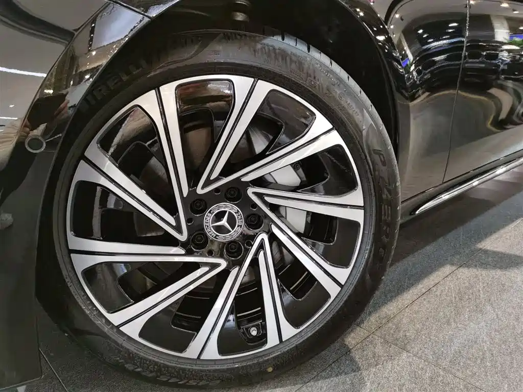 Mercedes-Benz E-Class 2025 E 300 L Luxury фото 16