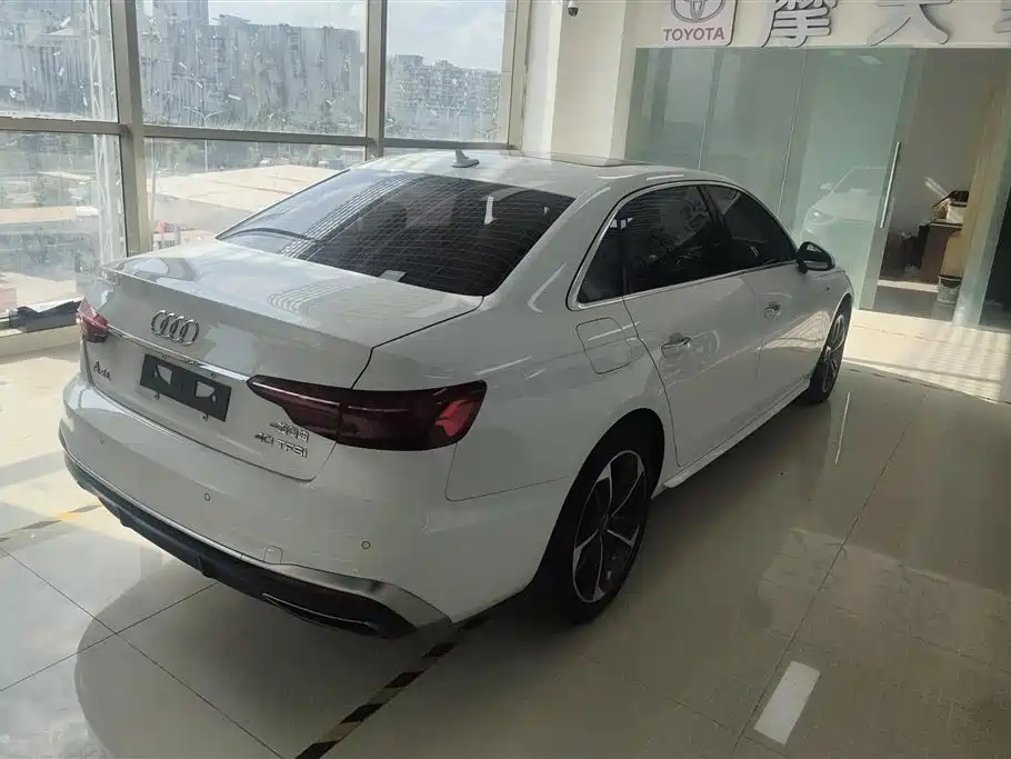 Audi A4L 2020 40 TFSI Fashion Elegance фото 3