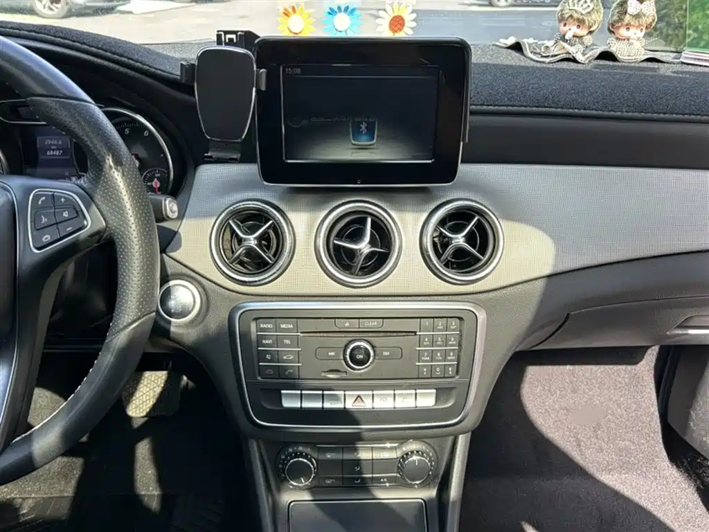 Mercedes-Benz CLA (Import) 2017 CLA 200 Dynamic фото 4