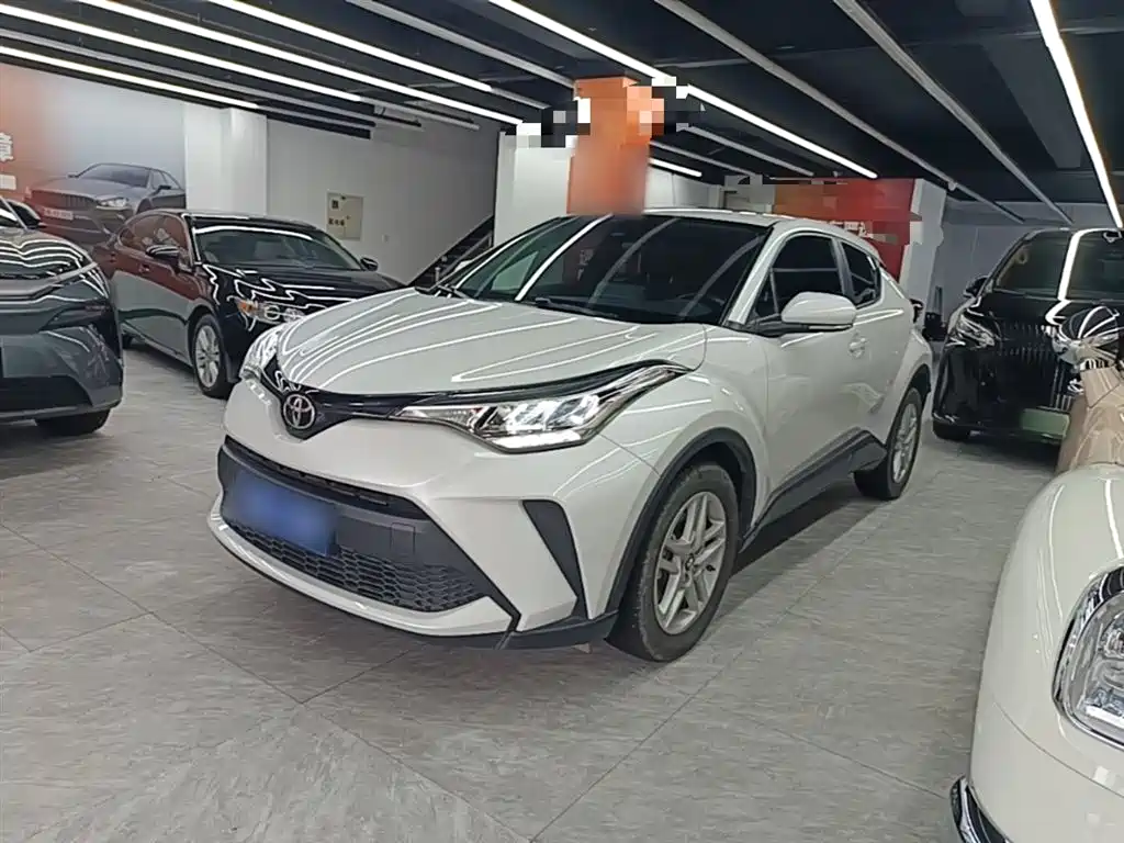 Toyota C-HR 2021 2.0L Comfort Edition фото 2