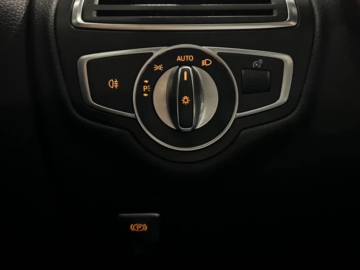 Mercedes-Benz C-Class 2018 C 200 L Sport Achievement Special Edition фото 18