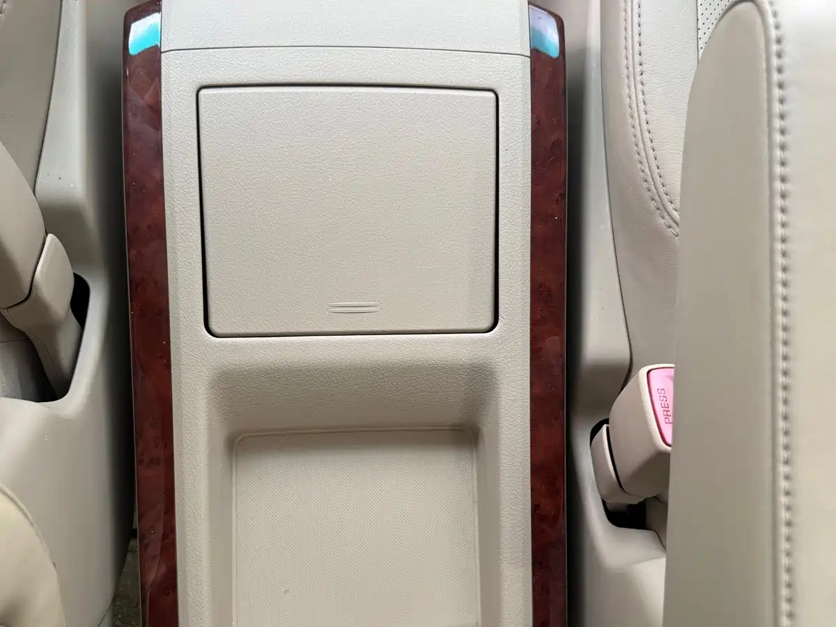 Toyota Alphard 2011 2011 3.5L Luxury Edition