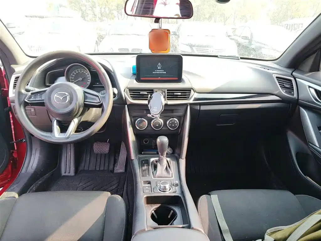Фото 6 - Mazda CX-4