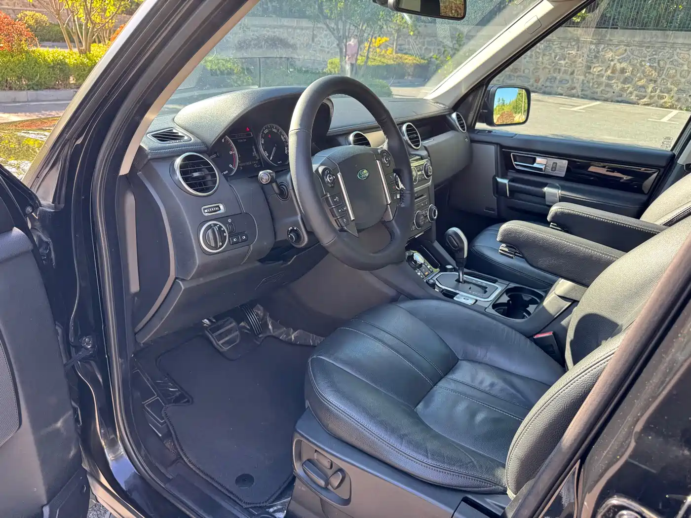 Фото 9 - Land Rover Discovery