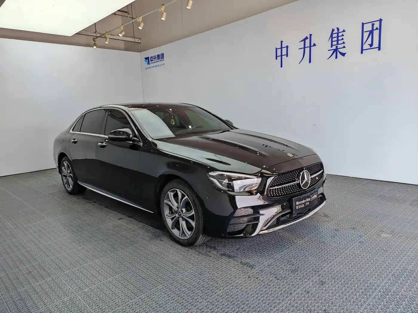 Mercedes-Benz E-Class 2022 Facelift E 300 L Sport Fashion Style фото 3