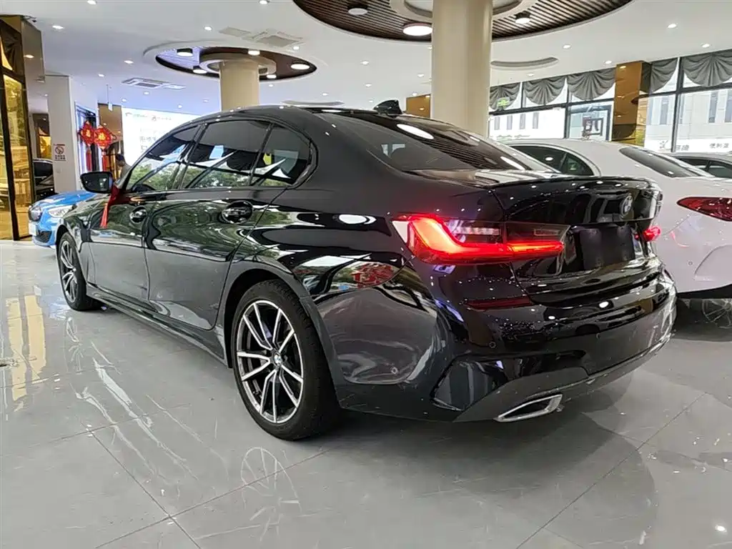 BMW 3-SERIES