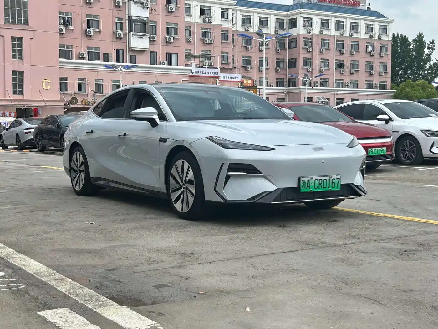 Geely Galaxy Galaxy E8 2024 665km RWD Starship Voyager Edition фото 3