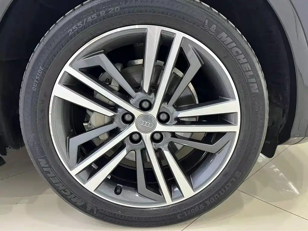 Audi Q5L 2020 40 TFSI Prestige Fashion фото 18