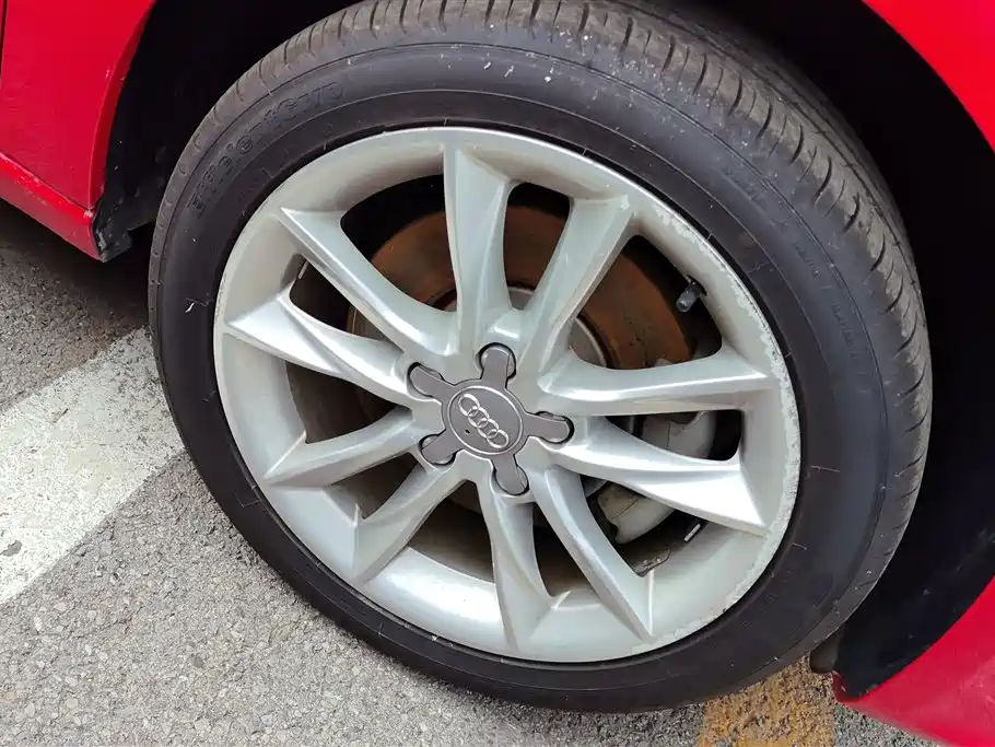 Audi A3 2015 Sportback 40 TFSI Automatic Comfort фото 6