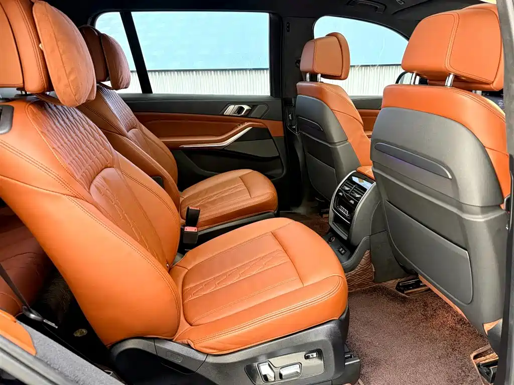 BMW X7 2022 xDrive40i Exclusive M Sport Package фото 25