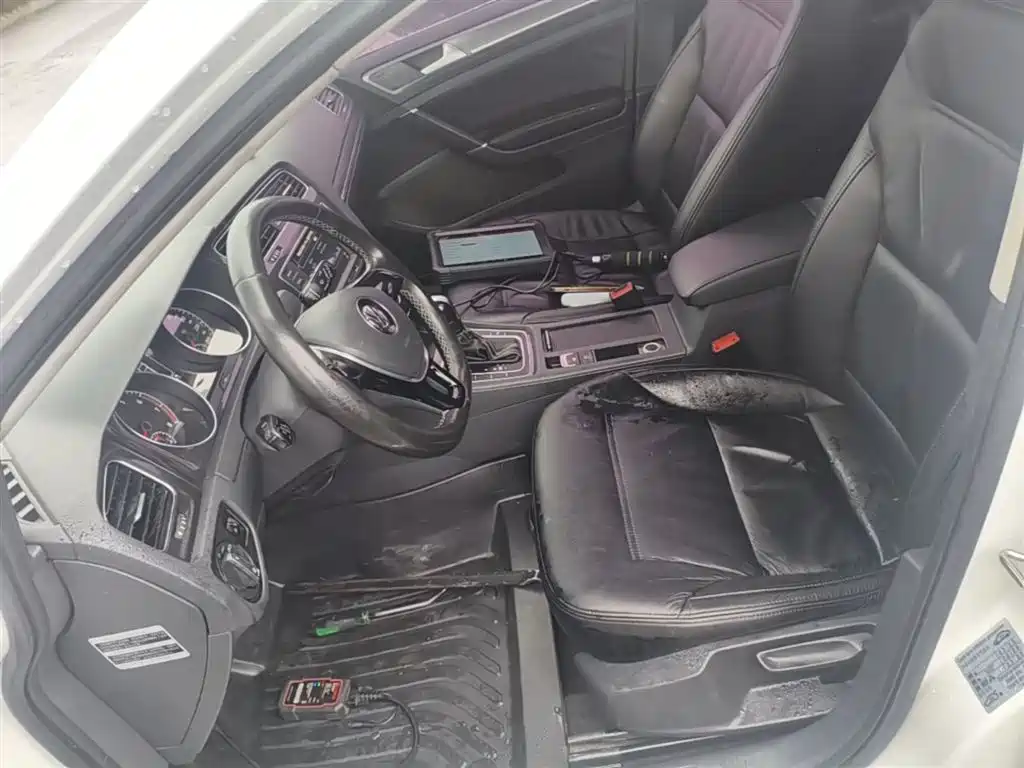 Volkswagen Golf 2016 1.6L Automatic Comfort фото 15