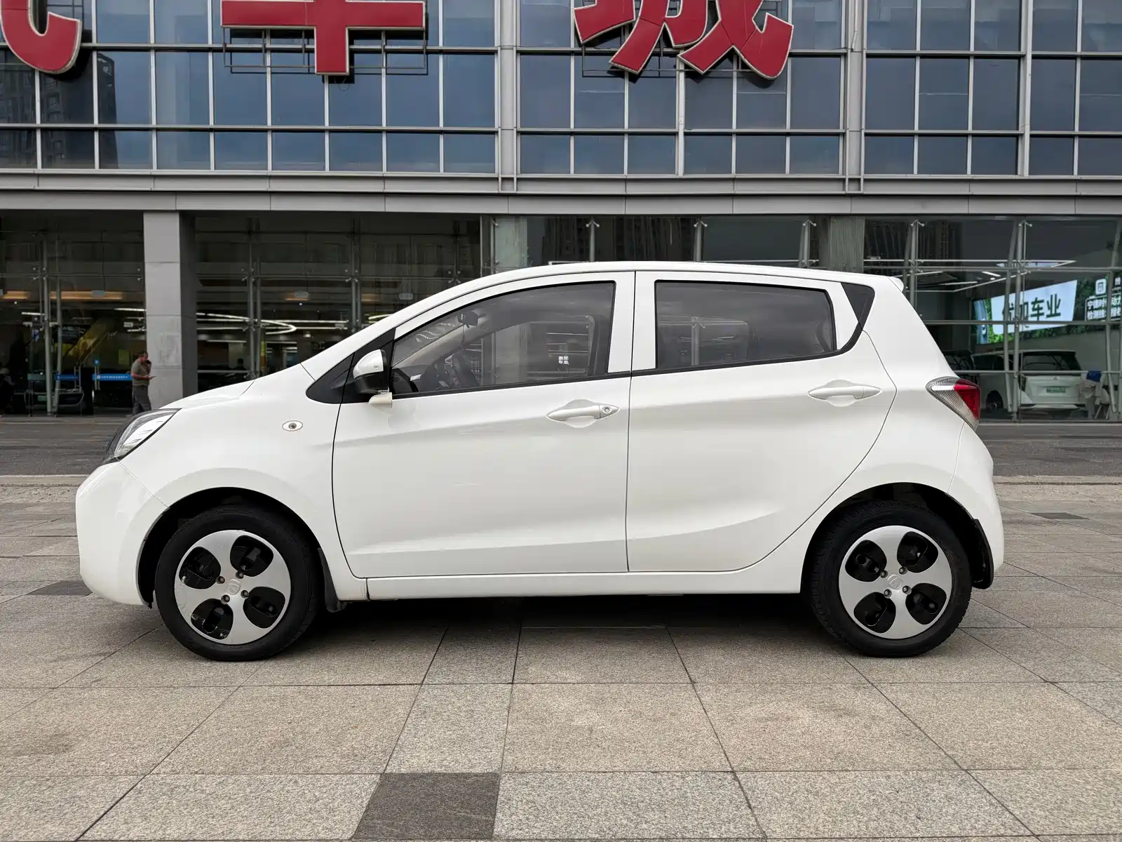 Фото 3 - Changan Benben E-Star