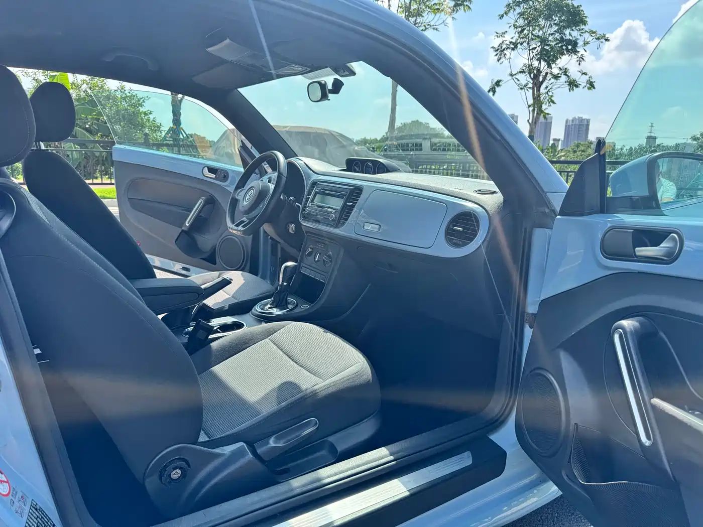 Volkswagen Beetle 2013 1.4TSI Comfort фото 7