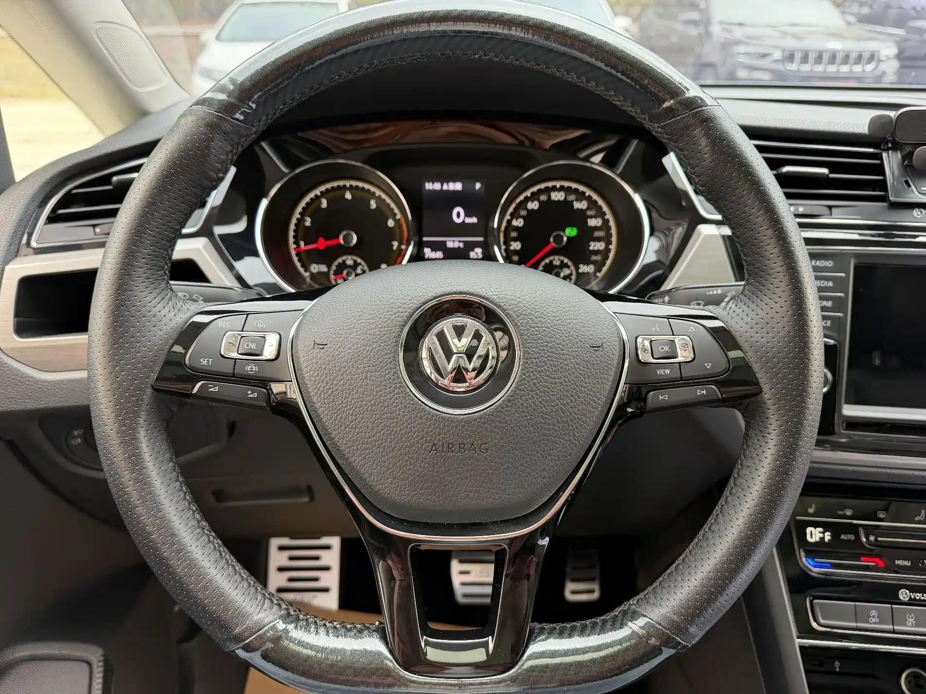 Photo 9 - Volkswagen Touran