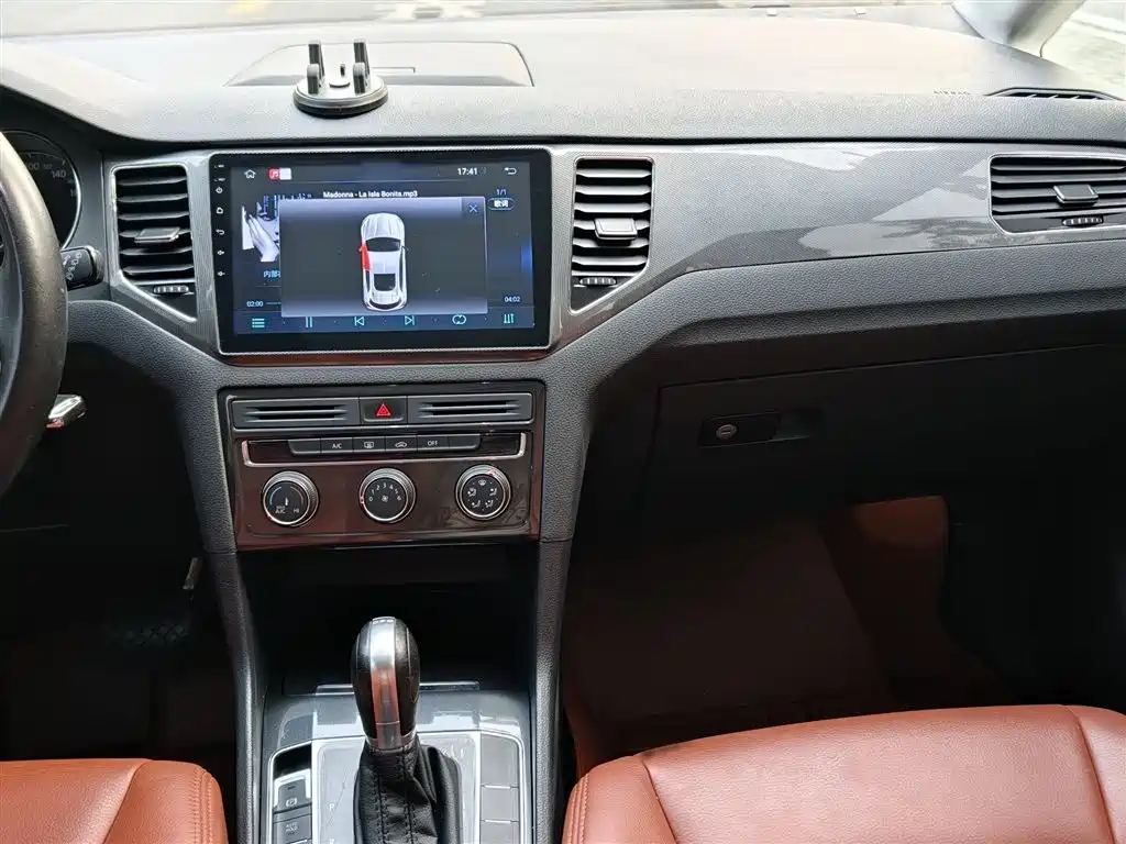 Volkswagen Golf Sportsvan 2016 230TSI Automatic Progressive фото 15