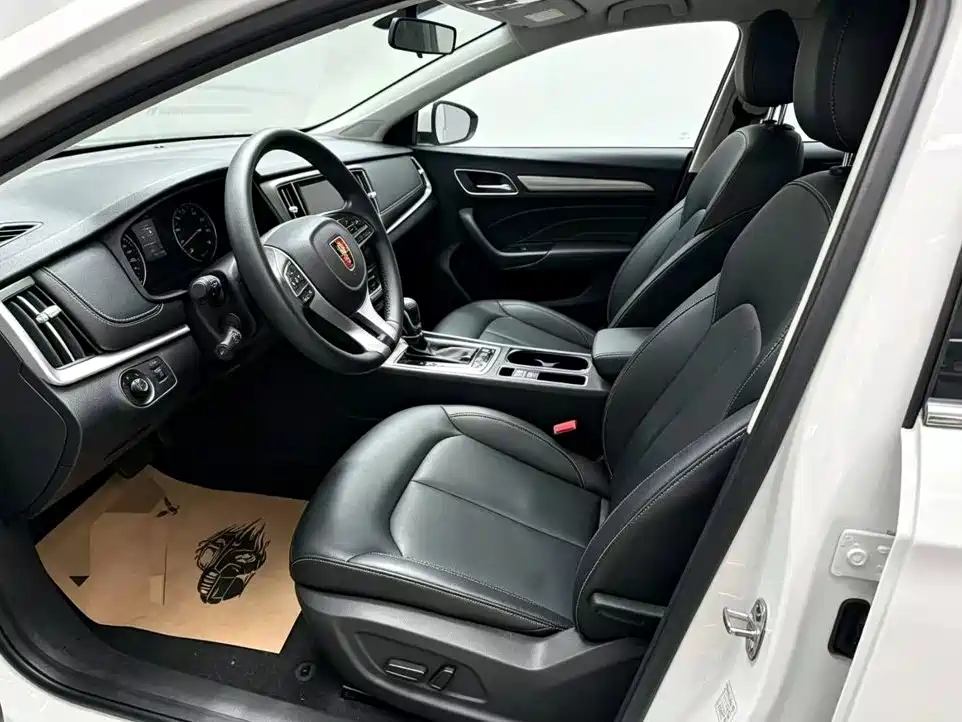 Roewe i6 2020 2020 PLUS 1.6L CVT 4G Connected Glory Holographic Edition