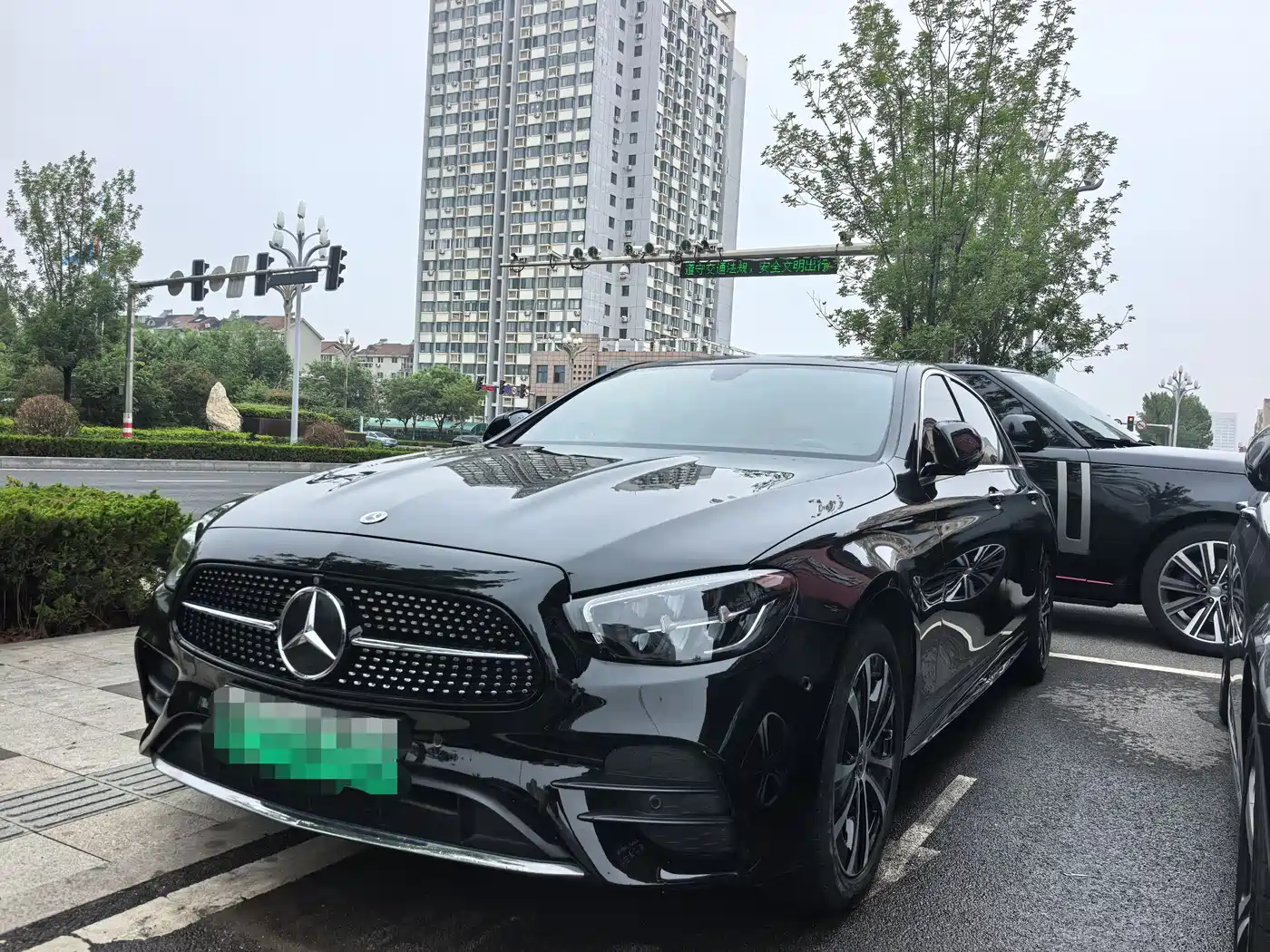 Mercedes-Benz E-Class New Energy 2022 Facelift II E 350 e L Plug-in Hybrid Sports Sedan