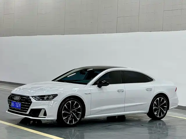 Audi A7L 45 TFSI quattro S-line, Black Warrior