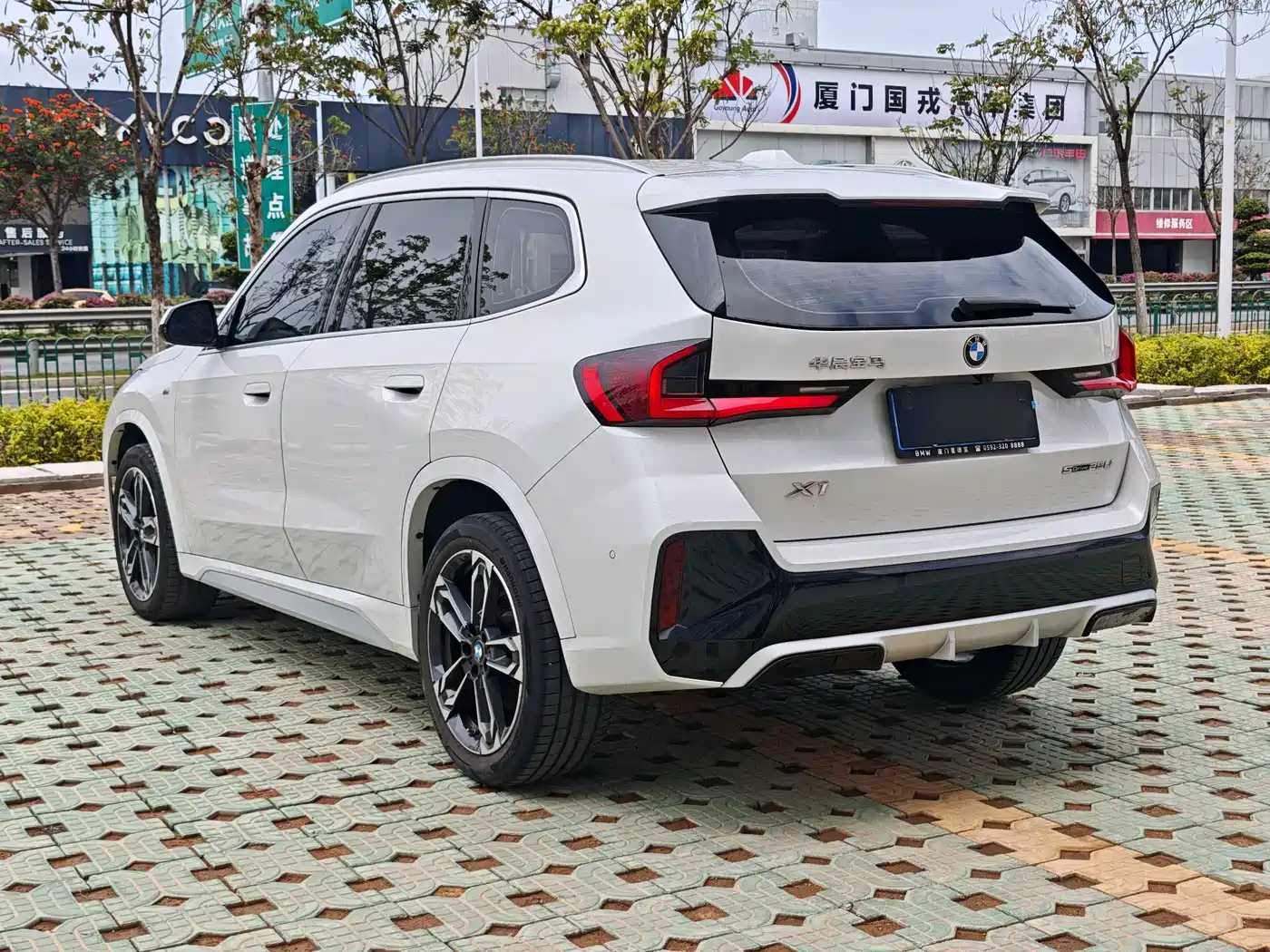 BMW X1 2024 xDrive25Li M Sport Package фото 6