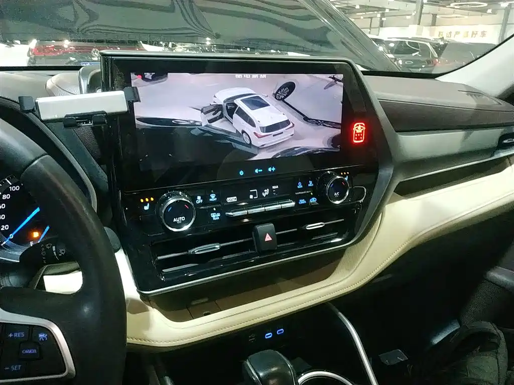 TOYOTA HIGHLANDER