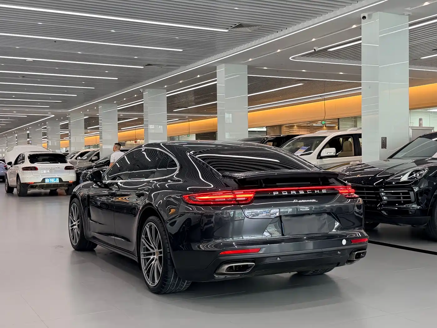 Porsche Panamera 2019 Panamera 2.9T фото 15