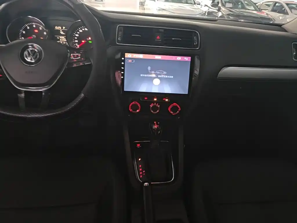 Volkswagen Sagitar 2018 1.6L Automatic Comfort фото 13