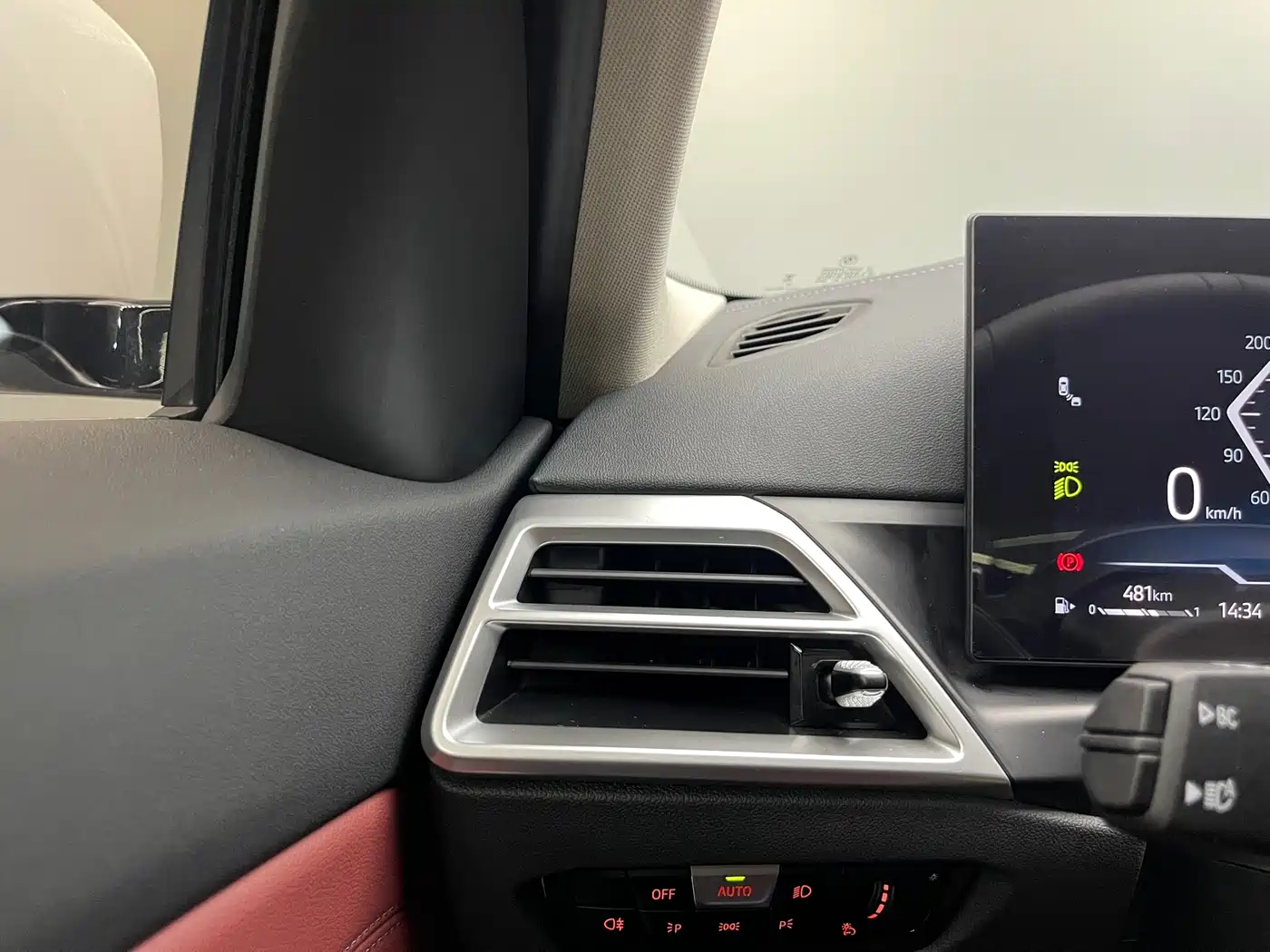 BMW 3 Series 2025 325Li M Sport Package фото 23