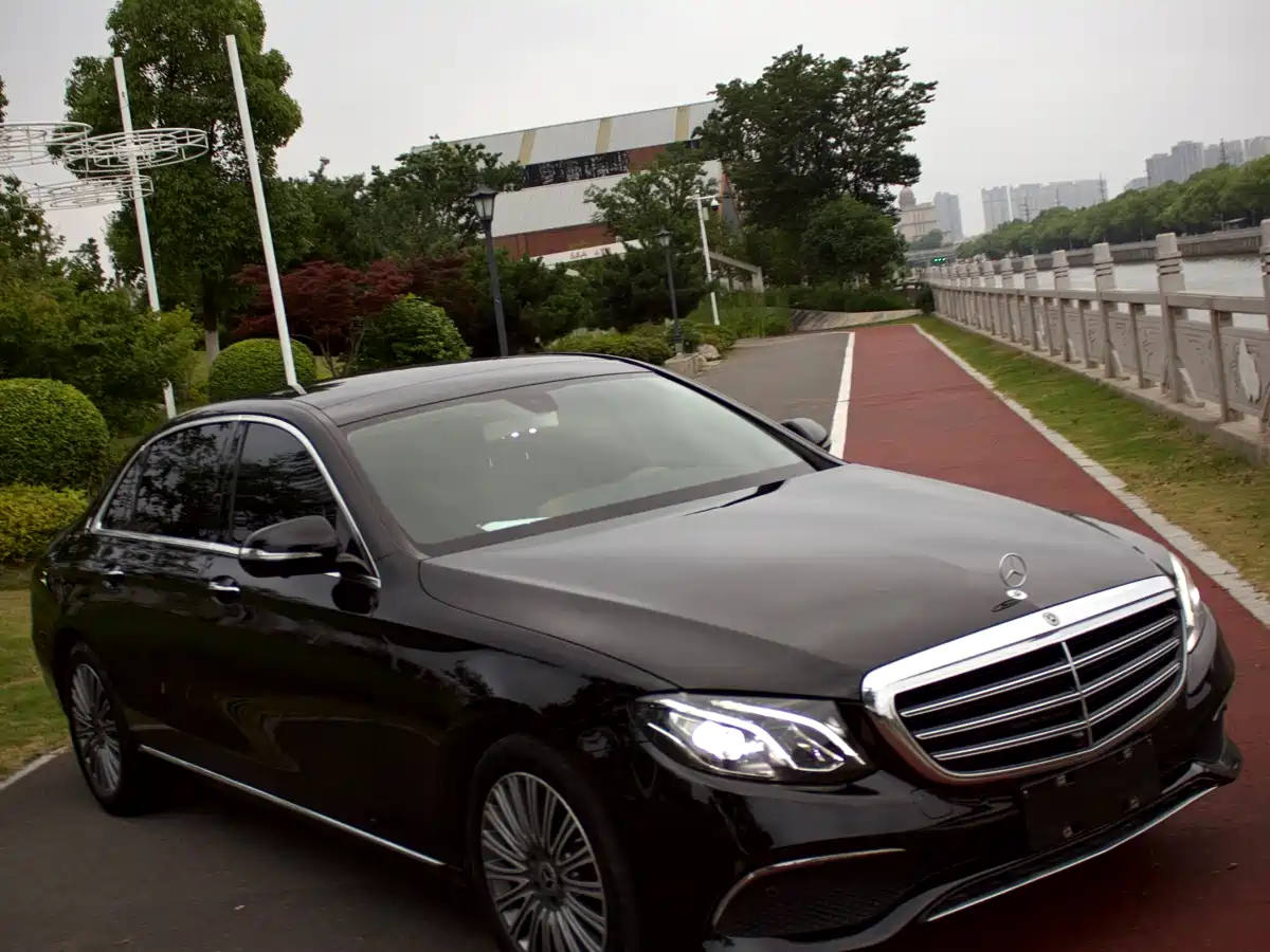 Mercedes-Benz E-Class 2019 E 300 L Luxury