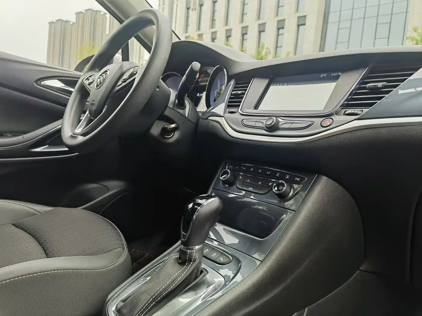 Buick Verano 2018 Hatchback 15S Automatic Leading фото 6