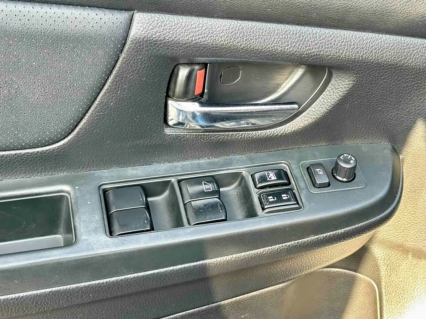 Subaru XV 2014 2.0i Luxury фото 19
