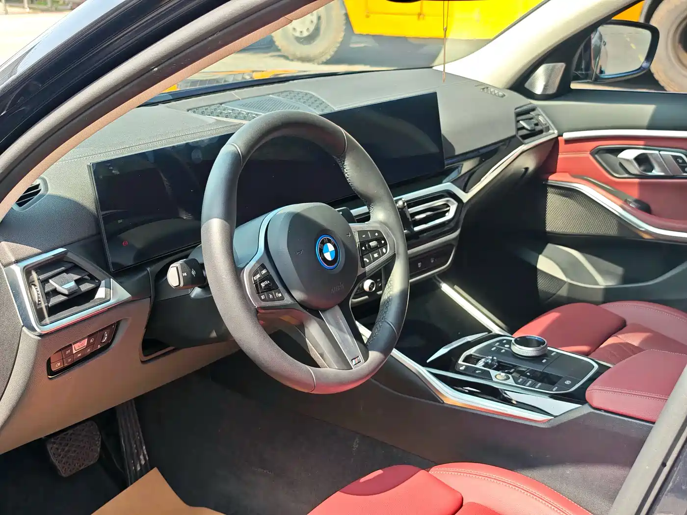 BMW i3 2022 eDrive 35 L фото 4