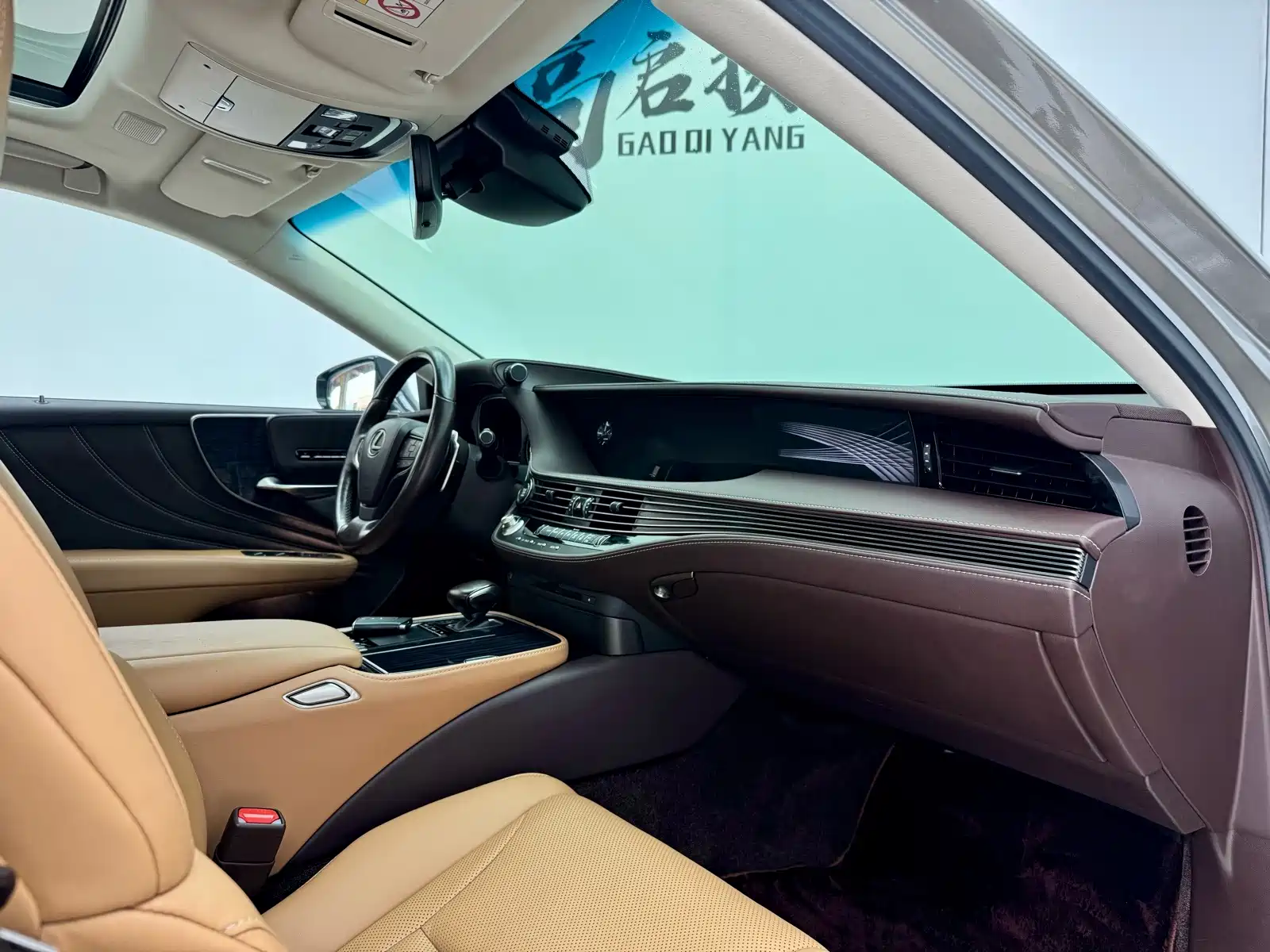 Фото 13 - Lexus LS