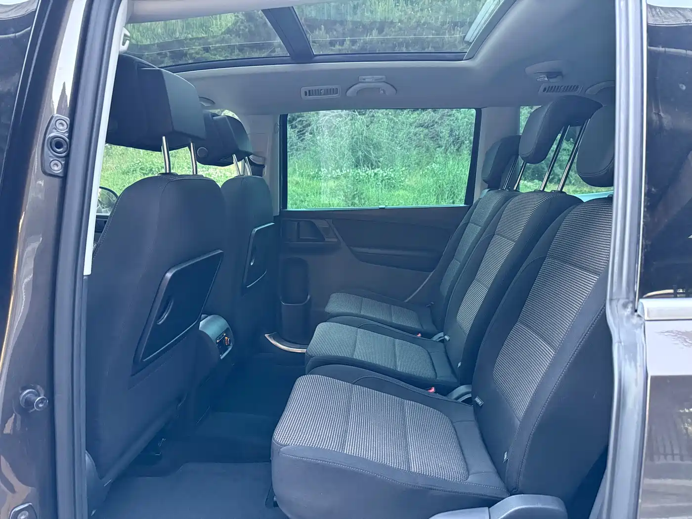 Volkswagen Sharan 2015 1.8TSI Comfort фото 6