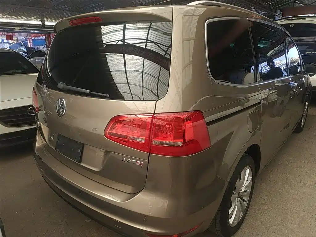 Volkswagen Sharan 2014 2.0TSI Comfort фото 7