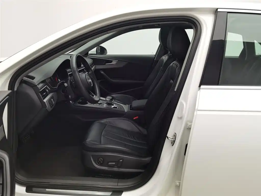 Audi A4L 2017 40 TFSI Progressive фото 10