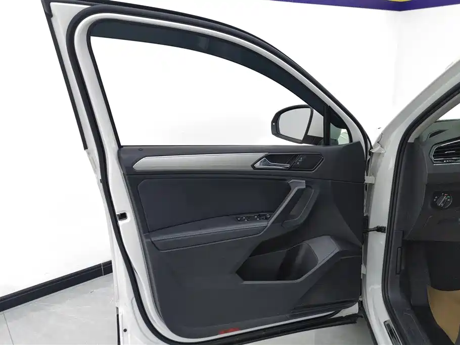 Volkswagen Tiguan L 2018 280TSI Automatic 2WD Comfort фото 7