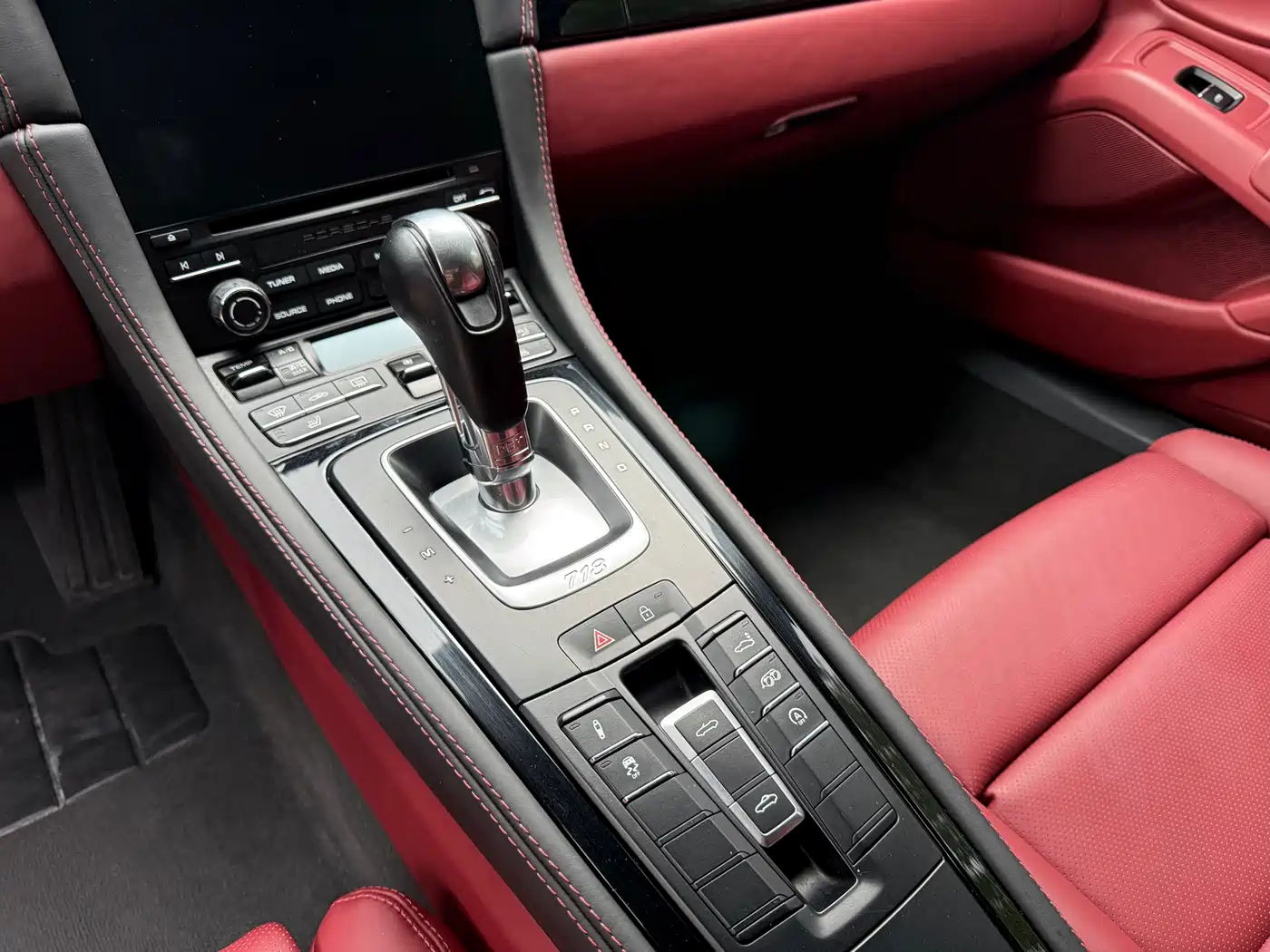 Porsche 718 2019 Boxster T 2.0T фото 9