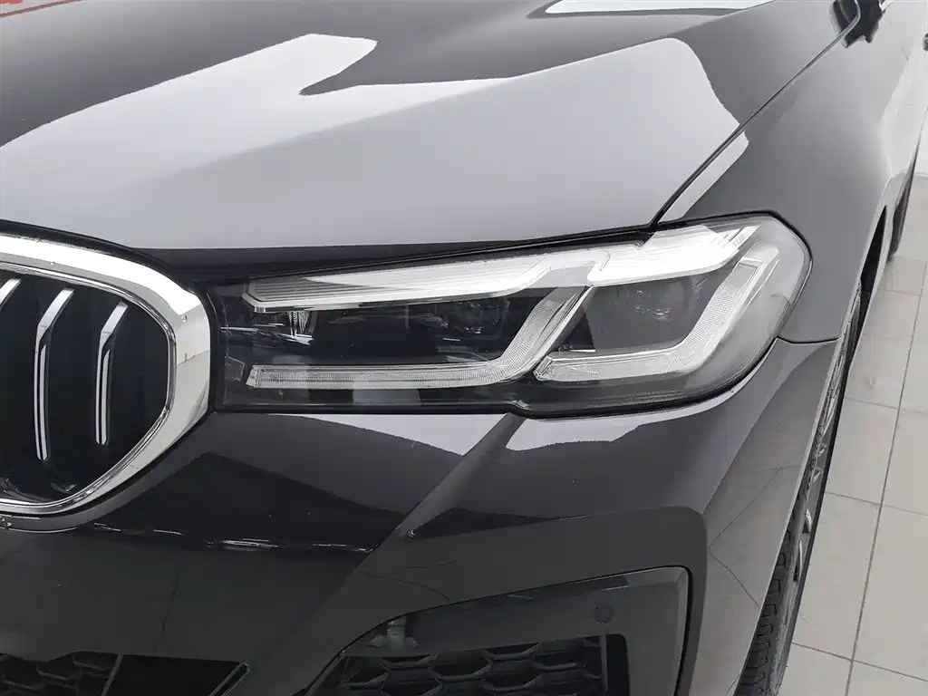 BMW 5 Series 2023 530Li Leading M Sport Package фото 7