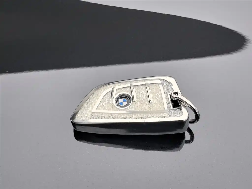 BMW 5 Series 2023 530Li Leading M Sport Package фото 19