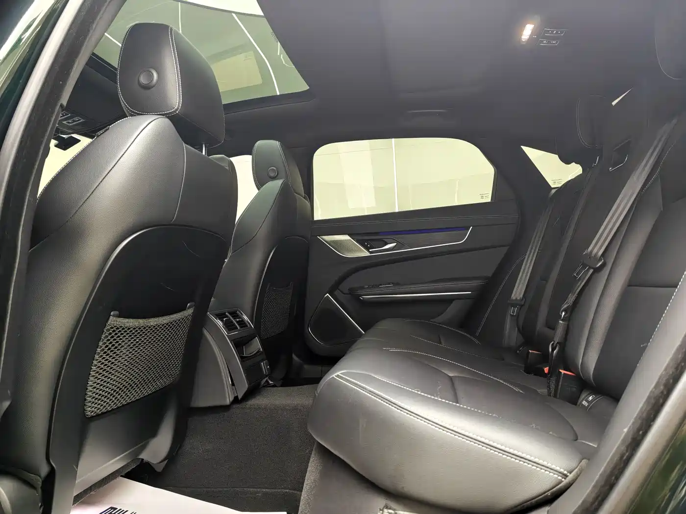 Jaguar XFL 2021 XFL 2.0T P250 AWD Gloss Black Sport Edition фото 16