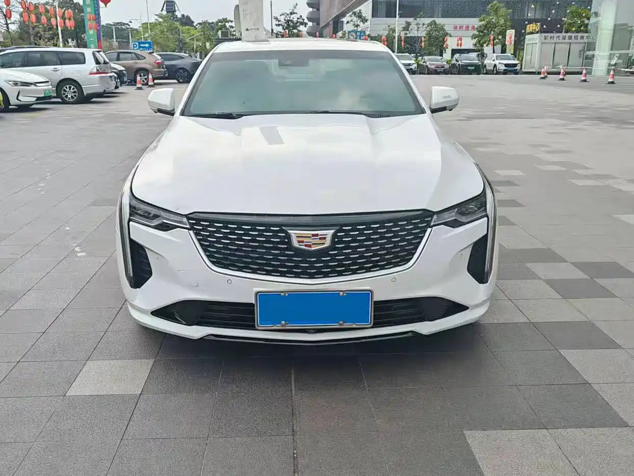 CADILLAC CT4