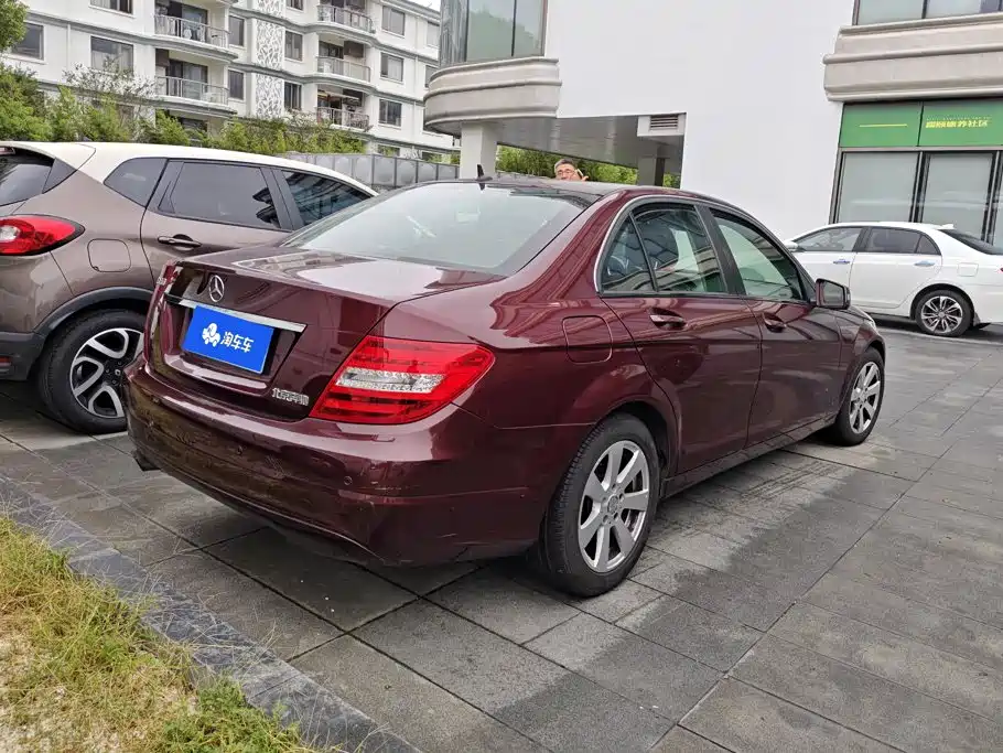 Фото 3 - Mercedes-Benz C-Class