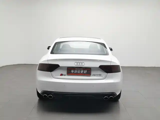 Audi A5 (Import) 2010 2.0TFSI Coupe — фото 4