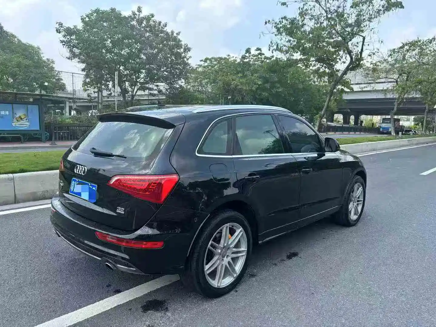Photo 3 - Audi Q5 (Import)